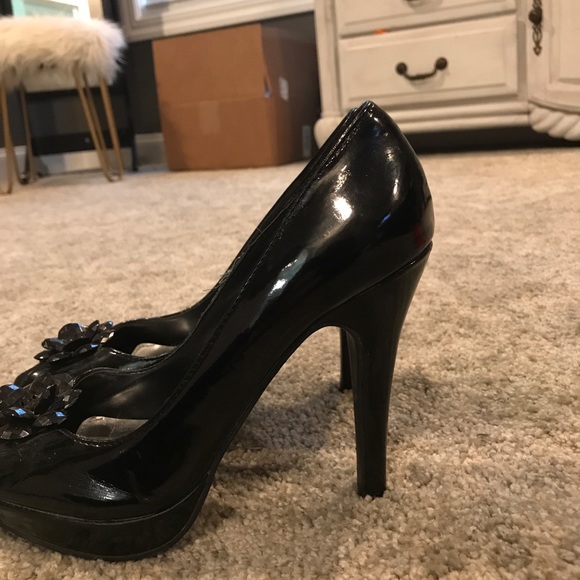 High heels - Picture 2 of 2